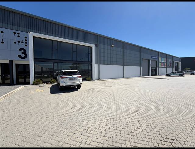 751M² WAREHOUSE TO LET IN STIKLAND INDUSTRIAL